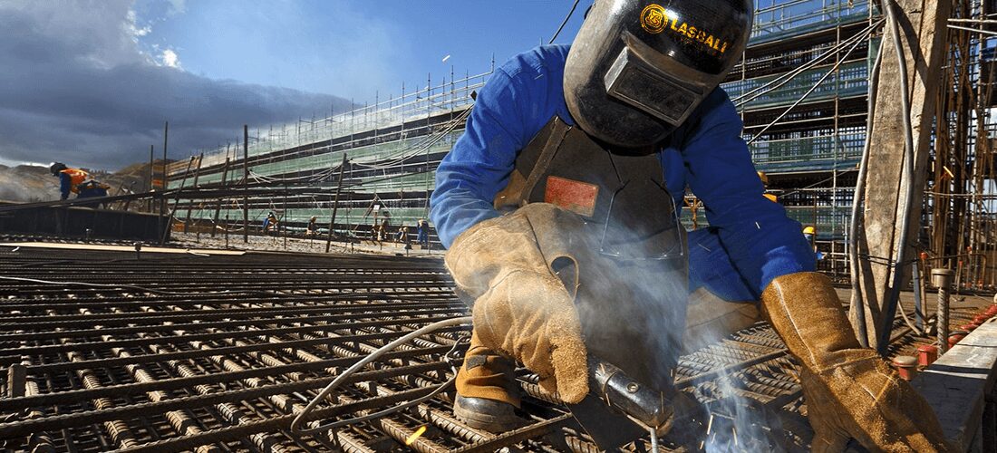 Harga Upah Jasa Tukang Las Baja